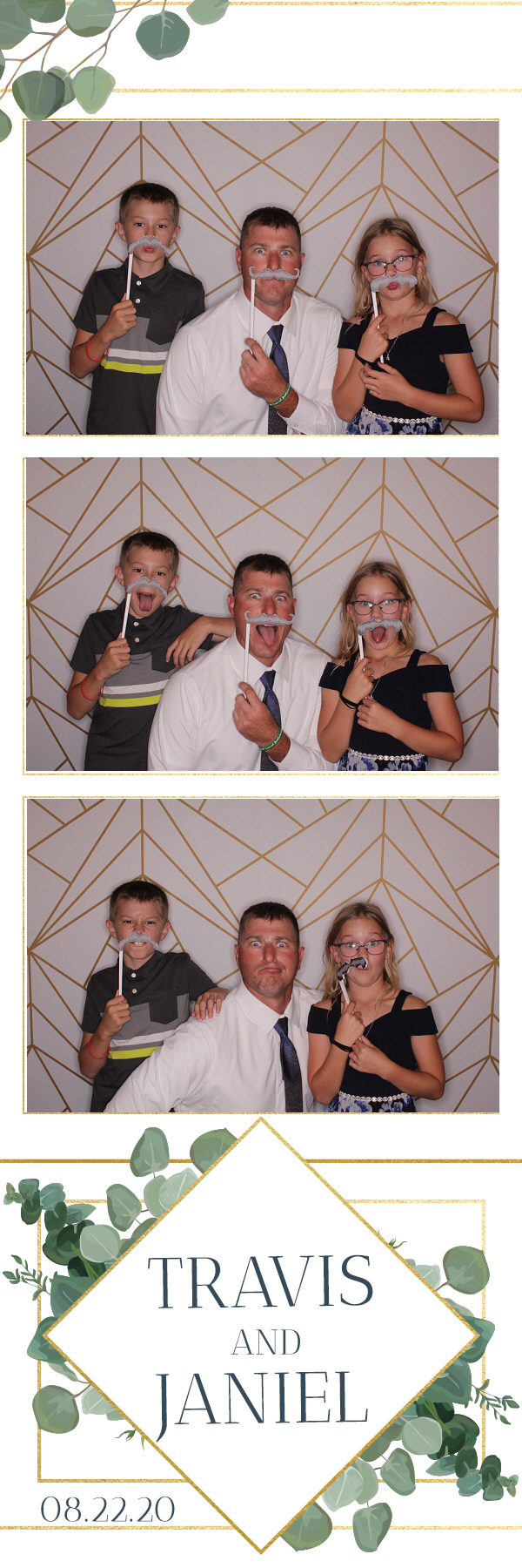 Jacquie & Dennis’ Wedding | View more photos from the event at gallery.photoboothbillings.com/u/PhotoBoothBillings/Jacquie-Dennis’-Wedding-0